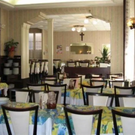 Saint Etienne 3* Lourdes