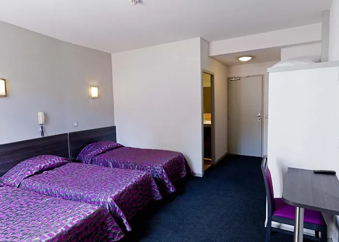 Hotel Saint Etienne 3*