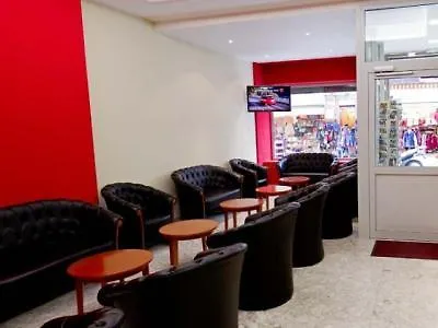 Saint Etienne Hotell 3*