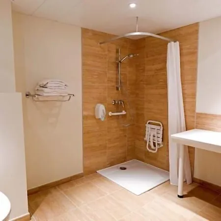 Отель Saint Etienne