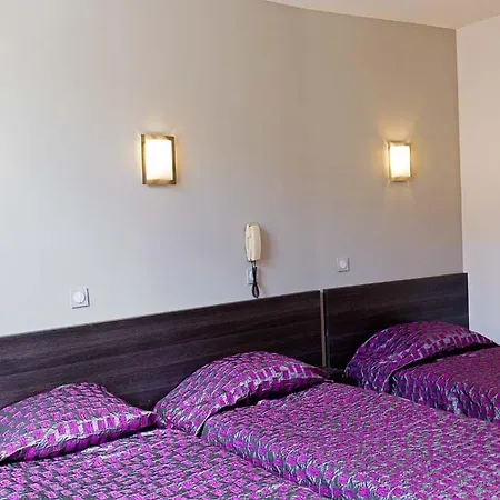 Saint Etienne Hotel 3*