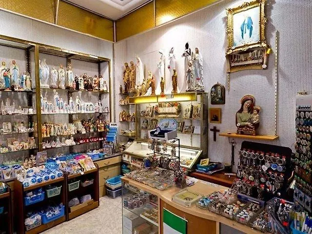 Hotel Saint Etienne Lourdes